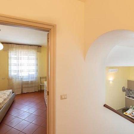 Villa Domus Salento Suites & Rooms Con Parcheggio Privato In Loco Lecce Bagian luar foto