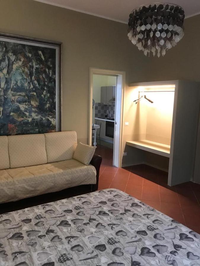 Villa Domus Salento Suites & Rooms Con Parcheggio Privato In Loco Lecce Bagian luar foto
