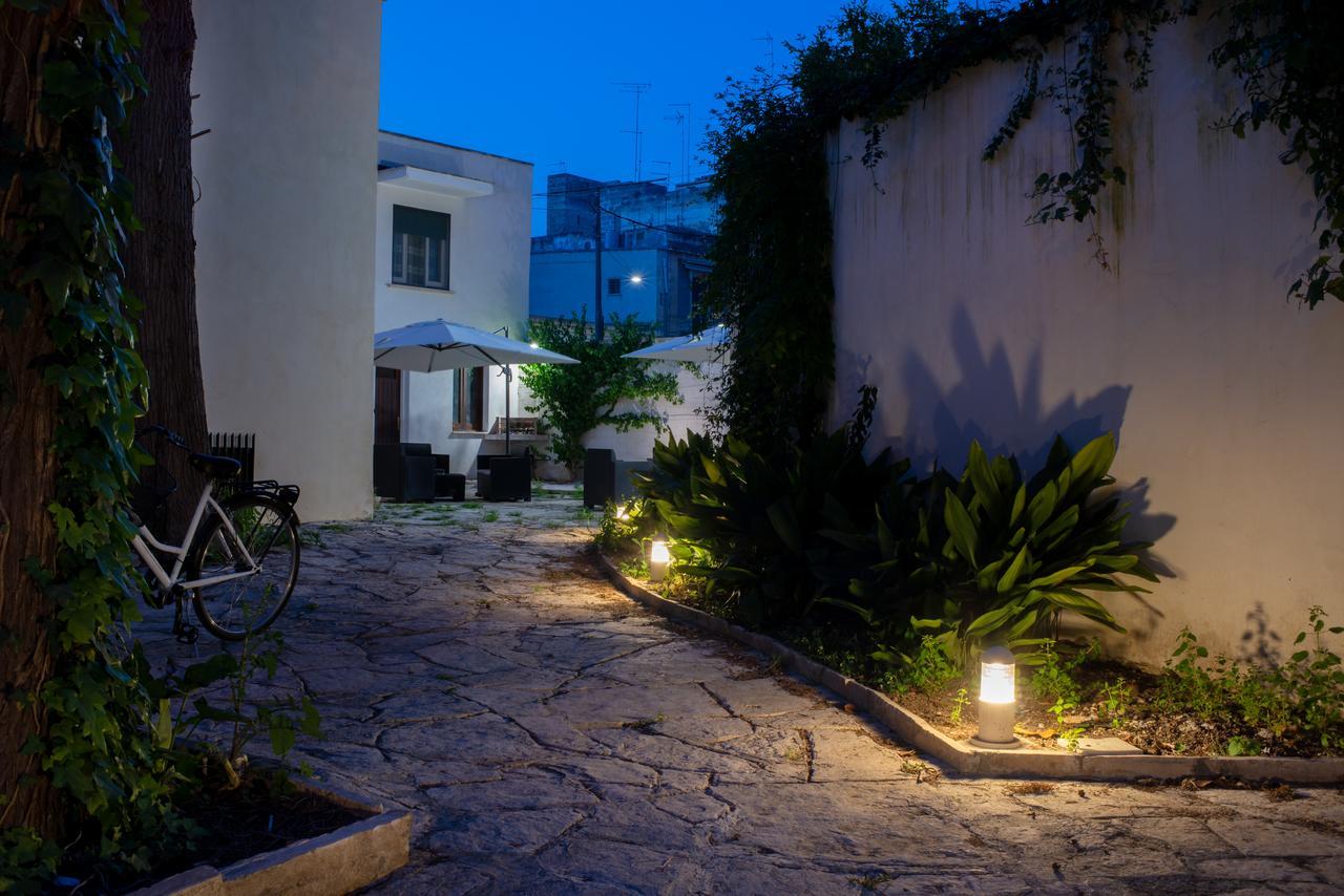 Villa Domus Salento Suites & Rooms Con Parcheggio Privato In Loco Lecce Bagian luar foto