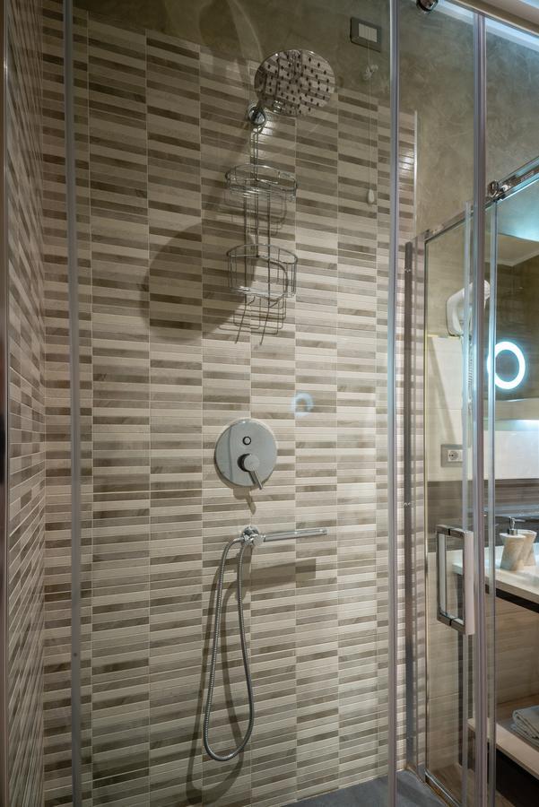Villa Domus Salento Suites & Rooms Con Parcheggio Privato In Loco Lecce Bagian luar foto