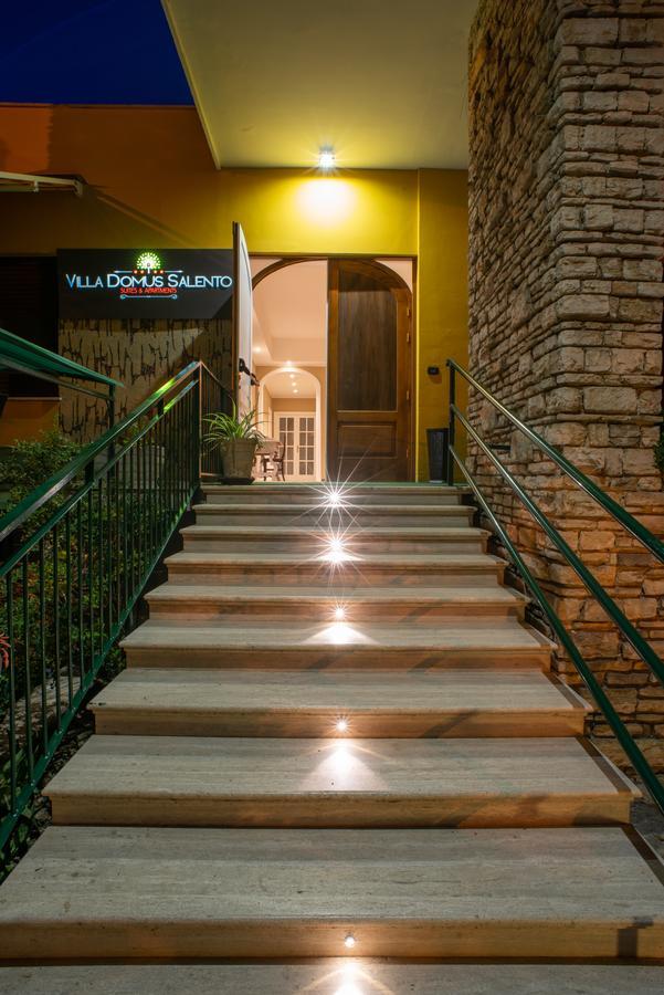 Villa Domus Salento Suites & Rooms Con Parcheggio Privato In Loco Lecce Bagian luar foto
