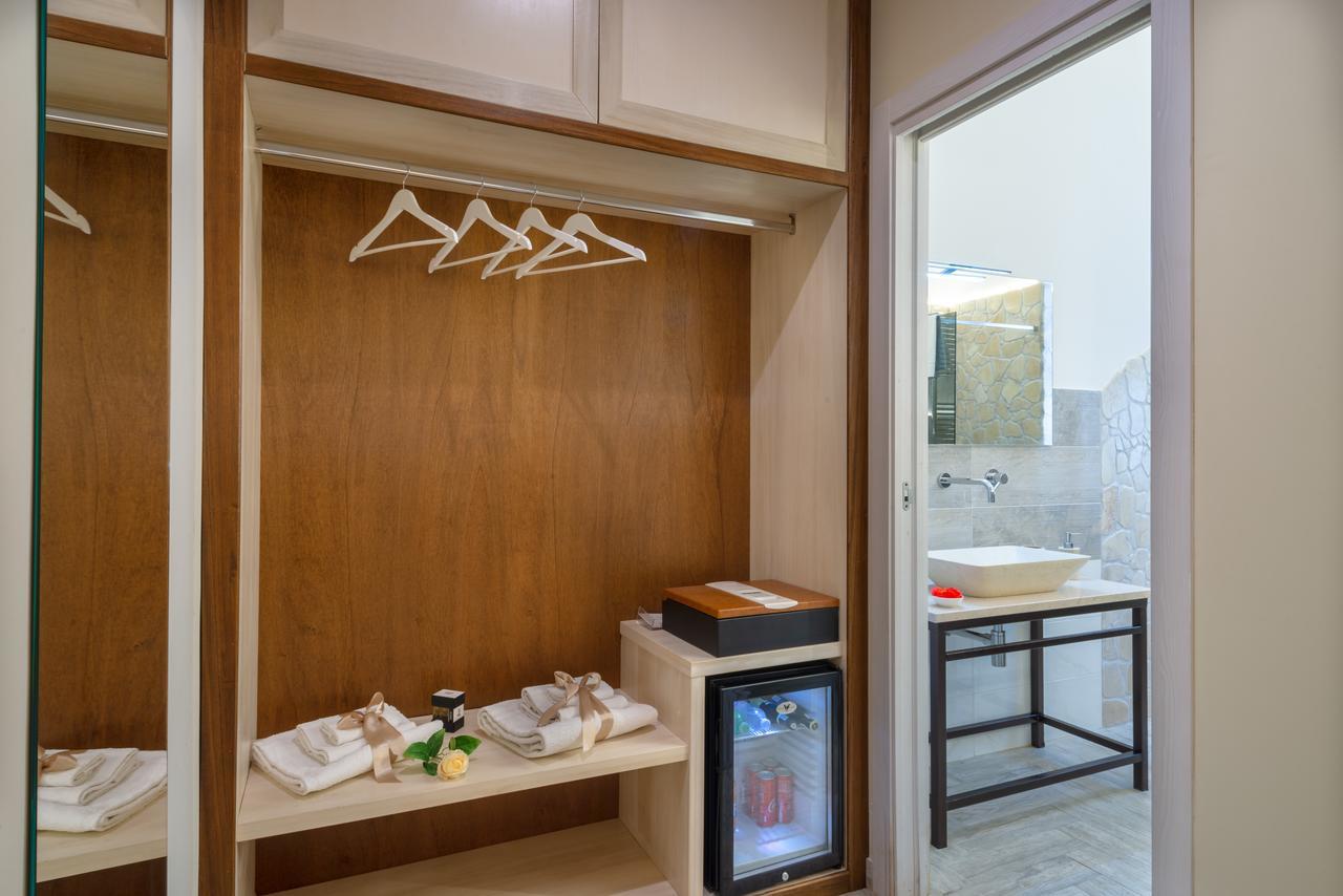 Villa Domus Salento Suites & Rooms Con Parcheggio Privato In Loco Lecce Bagian luar foto