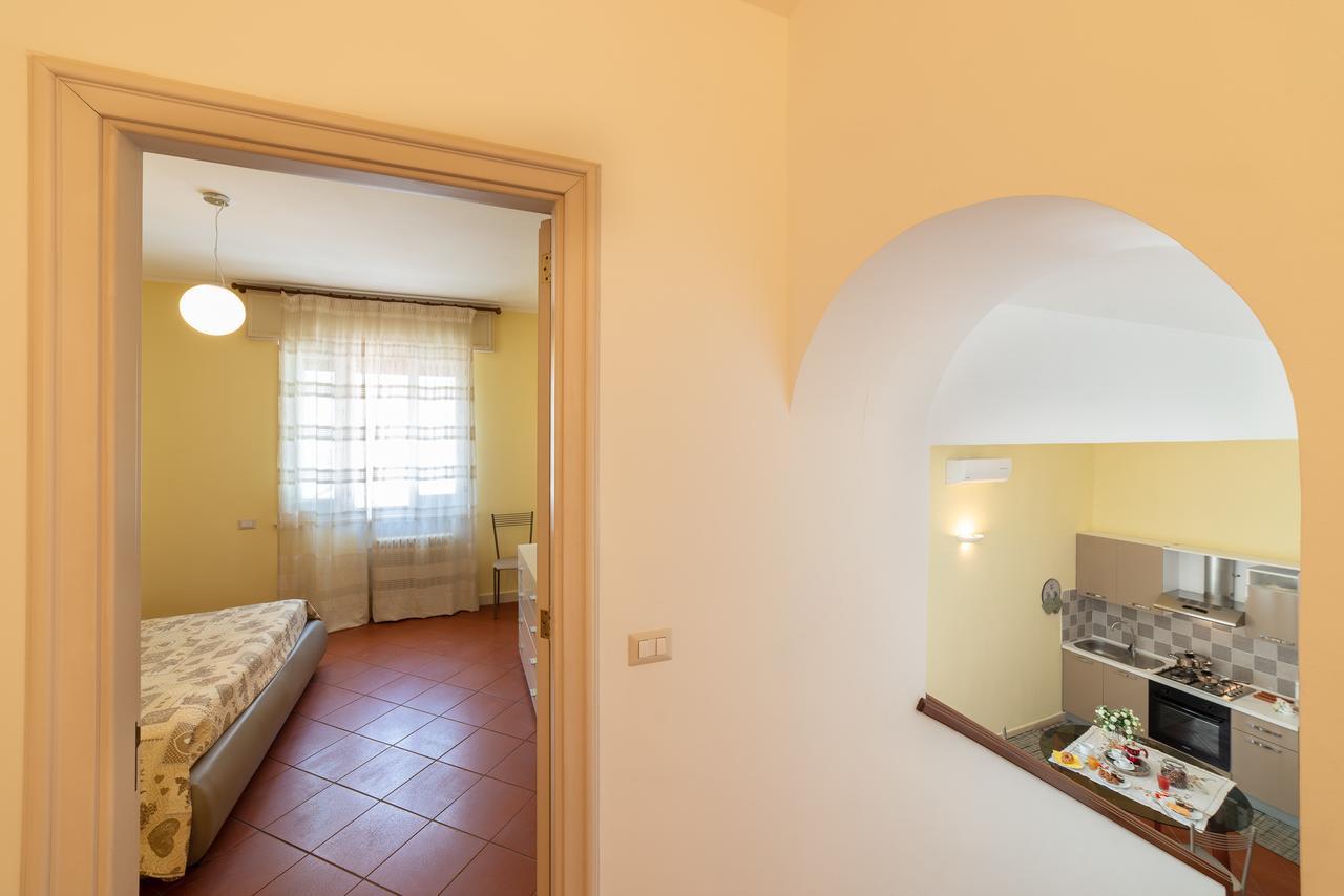 Villa Domus Salento Suites & Rooms Con Parcheggio Privato In Loco Lecce Bagian luar foto