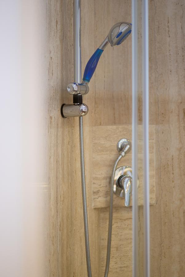 Villa Domus Salento Suites & Rooms Con Parcheggio Privato In Loco Lecce Bagian luar foto